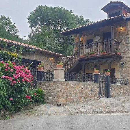 Casa Rural Caborzal Renedo De Cabuerniga Exterior photo