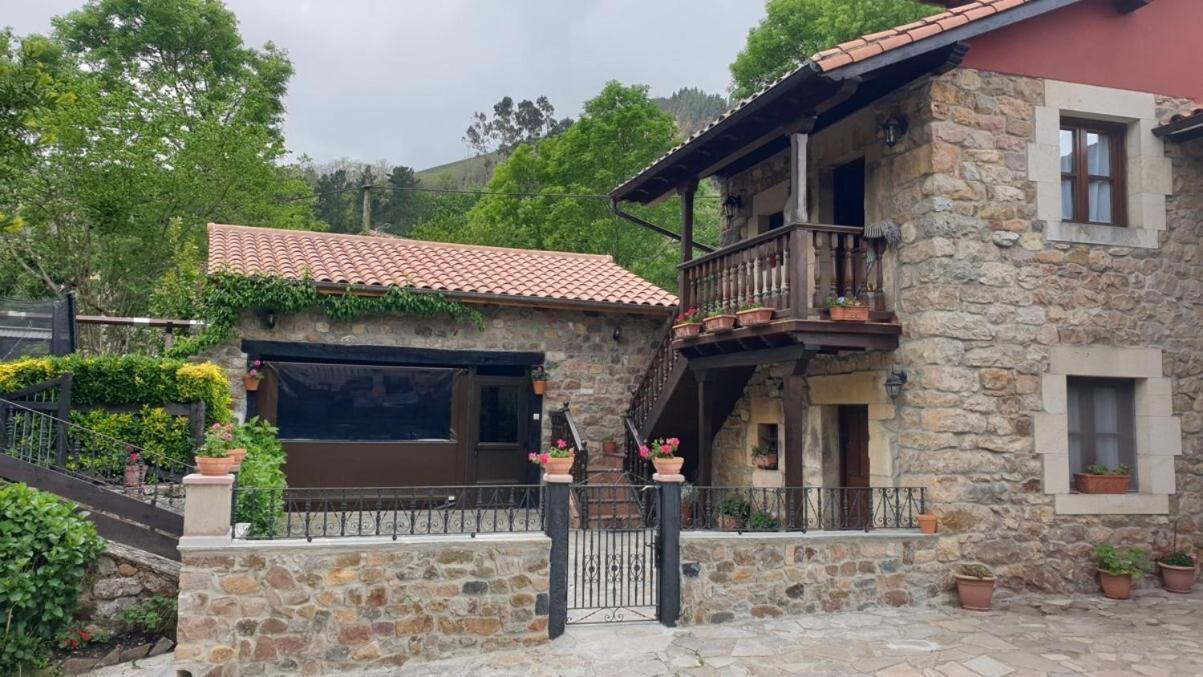 Casas Caborzal Renedo De Cabuerniga Exterior photo