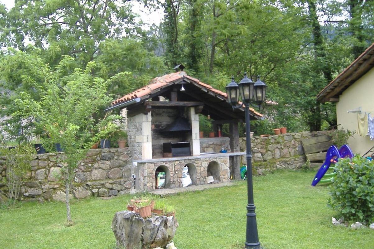Casa Rural Caborzal Renedo De Cabuerniga Exterior photo
