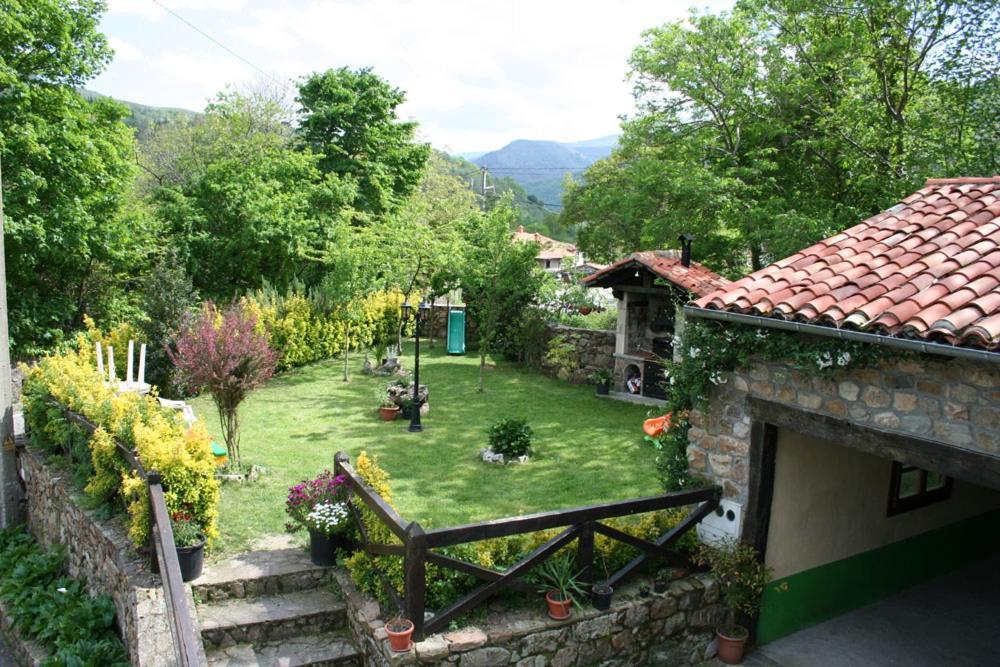 Casa Rural Caborzal Renedo De Cabuerniga Exterior photo